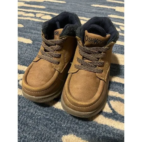 OshKosh B'gosh Toddler Boy's Pull-On Doom Hiker Boots CL8 Brown Size 6M - Picture 2 of 7